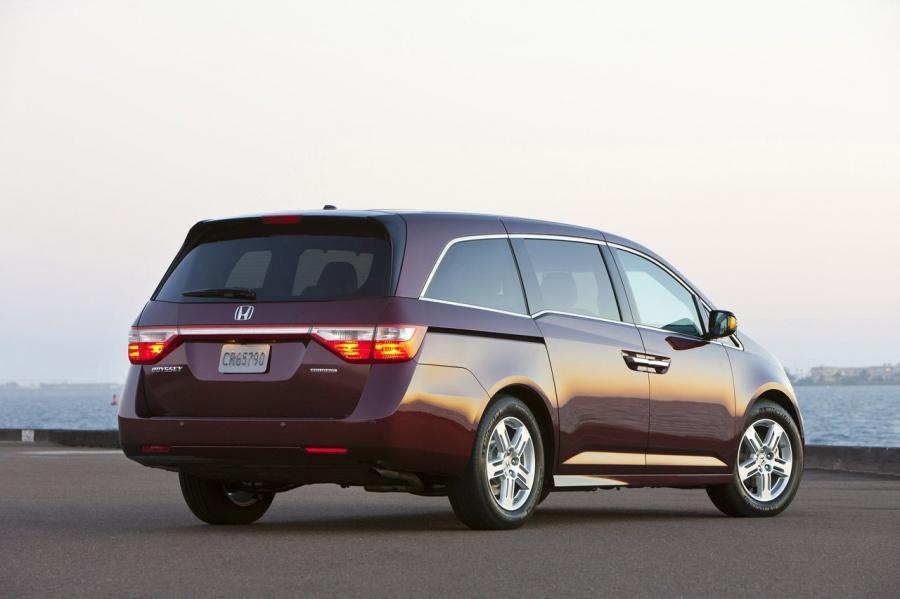  Honda Odyssey Touring Elite 2011 года  (фото 9 из 19)